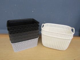 8 Plastic storage baskets