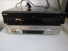 2 DVD/ video players