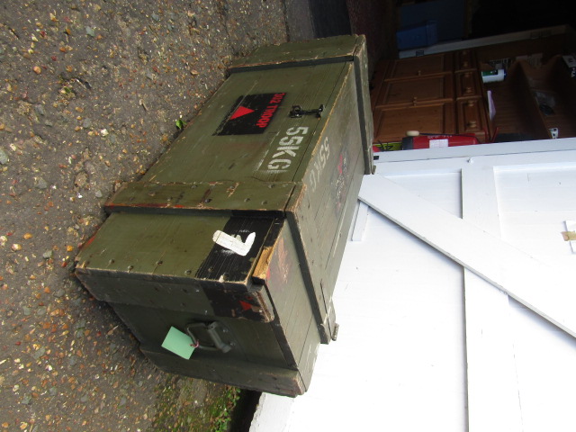 Large green ammo box - Image 2 of 3