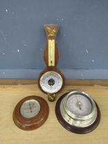 3 Wall barometers