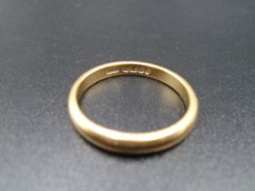 18ct gold wedding band, 5.05g