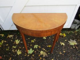 Round fold out card/games table (in need of some restoration to top as seen in pictures)