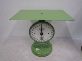 Green Salter scales