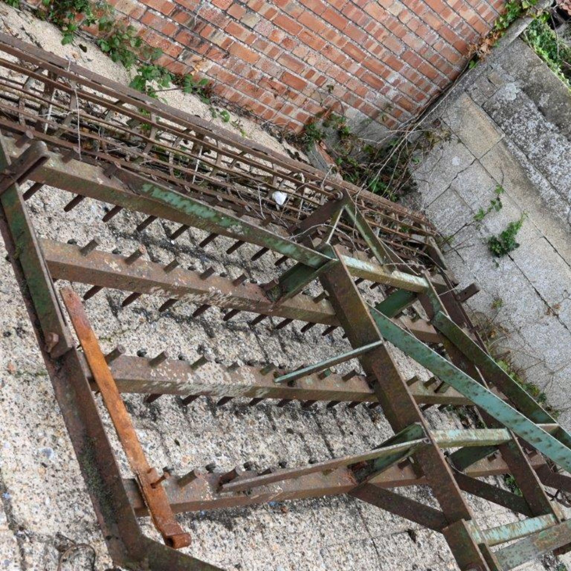 Set of large seed bed dutch harrows with a crumble bar 3 meter