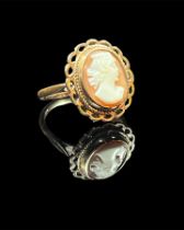 9ct gold cameo ring