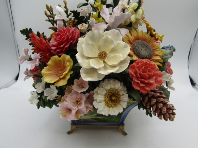 Thomas Kinkade All-American bouquet- a 50 state flower bouquet, pair Capodimonte floral candle - Image 6 of 9