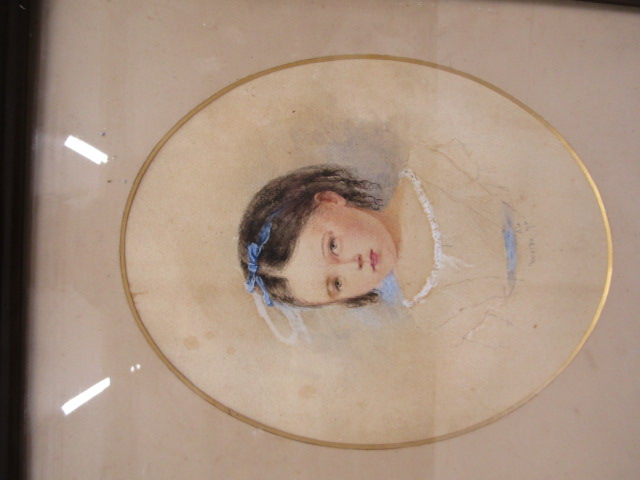 19th C watercolour shoulder and bust of a  pretty girl in resin frame picture 30x25 frame 34x45cm - Image 2 of 6