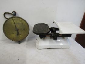 2 Vintage scales