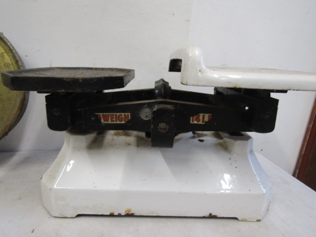 2 Vintage scales - Image 2 of 3