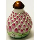 Chinese painted ceramic snuff bottle