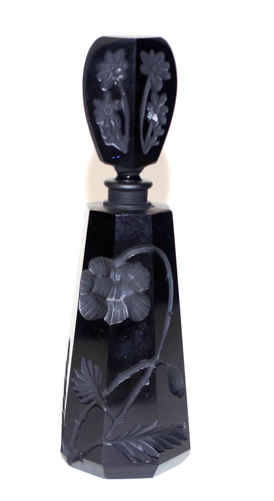 Black glass perfume bottle with floral design - Image 2 of 3