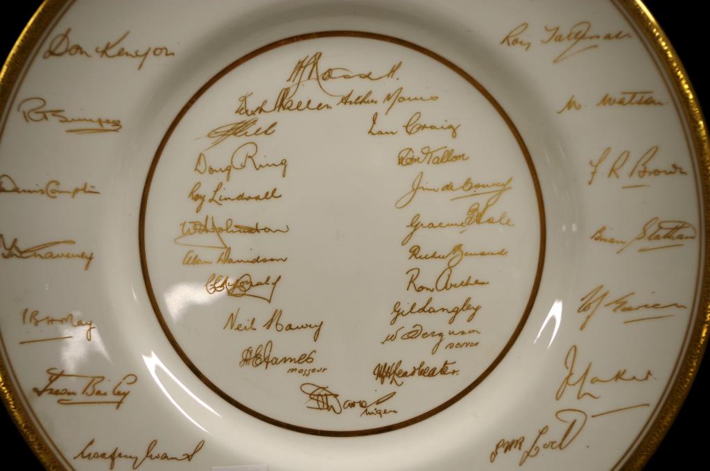 Royal Worcester 1953 'The Ashes' plate - Image 2 of 4