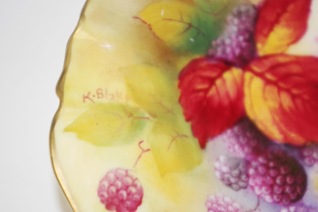 Royal Worcester signed painted 'Berry' bowl - Image 4 of 5