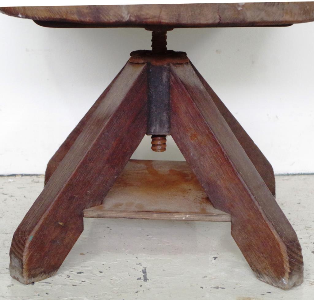 Antique oak and elm desk chair - Image 4 of 4