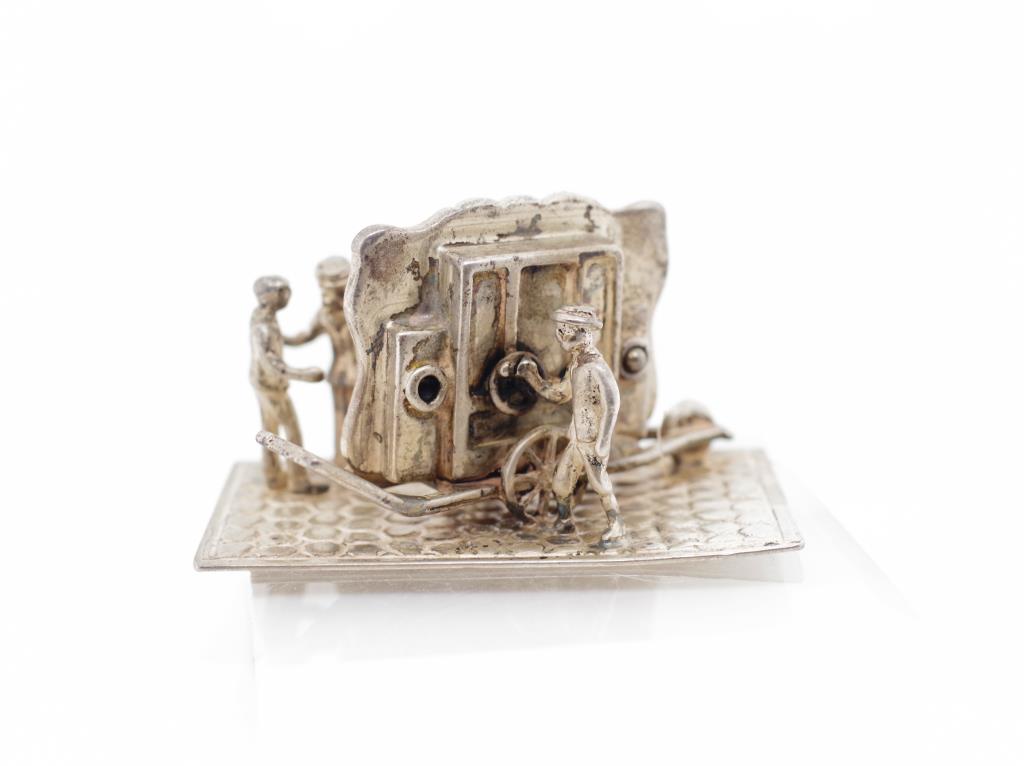 Dutch silver miniature "organ grinder" - Image 2 of 4