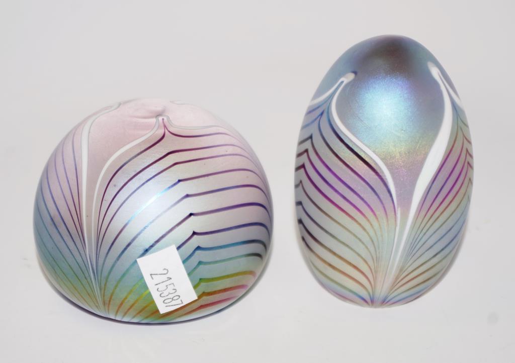 Two glass paperweight with iridescent colours - Image 3 of 4