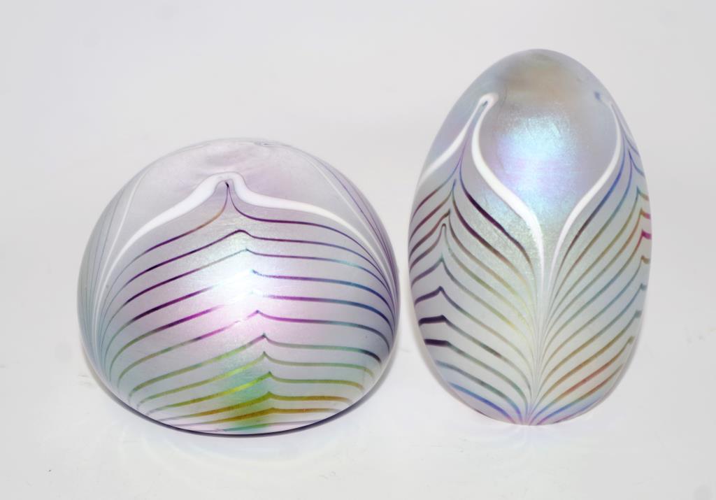Two glass paperweight with iridescent colours - Image 2 of 4