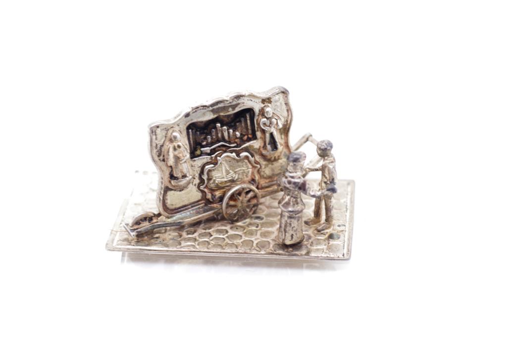 Dutch silver miniature "organ grinder" - Image 4 of 4