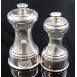 Set Elizabeth II silver salt & pepper grinders