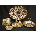 Thirteen pieces Crown Derby Imari tableware