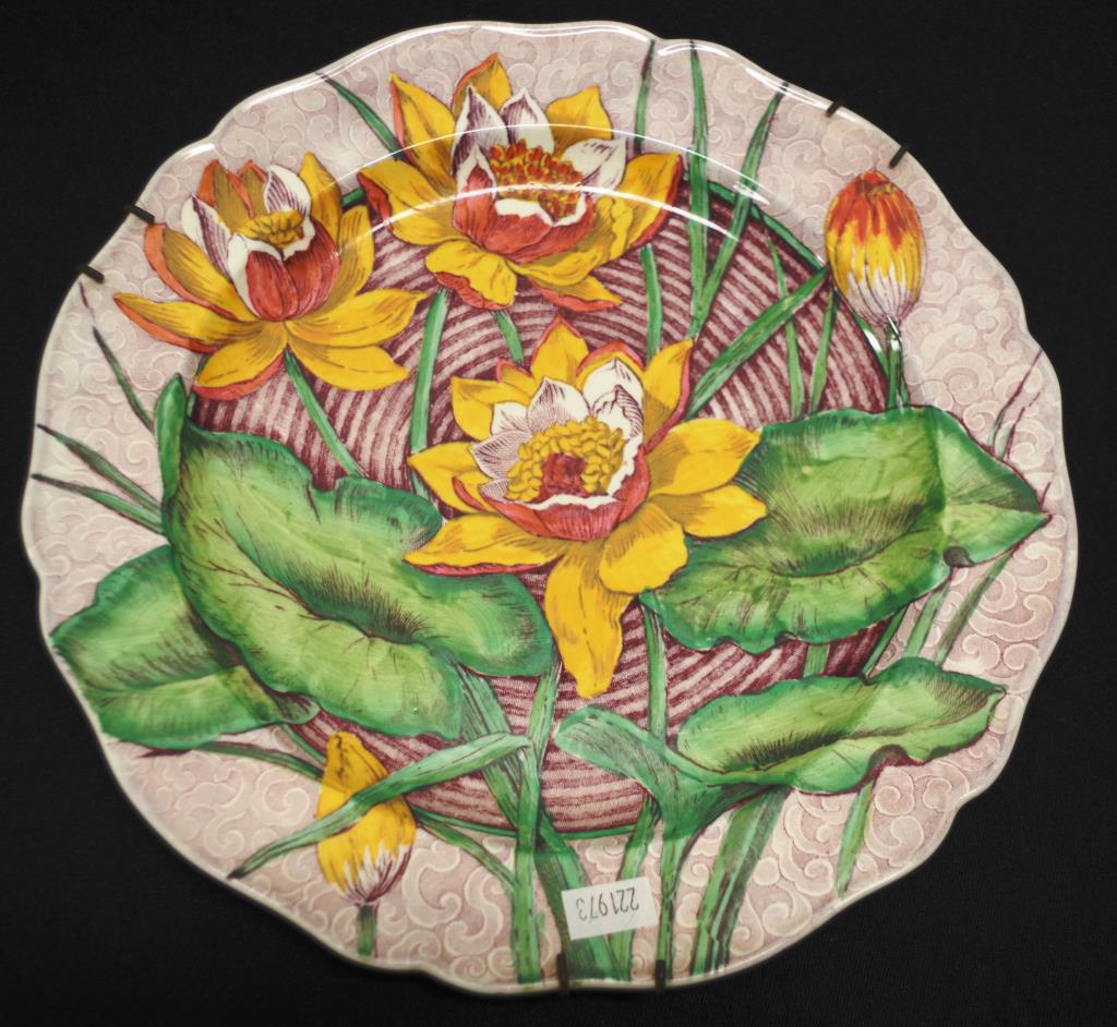 Early Wedgwood 'Water-Lily' display plate