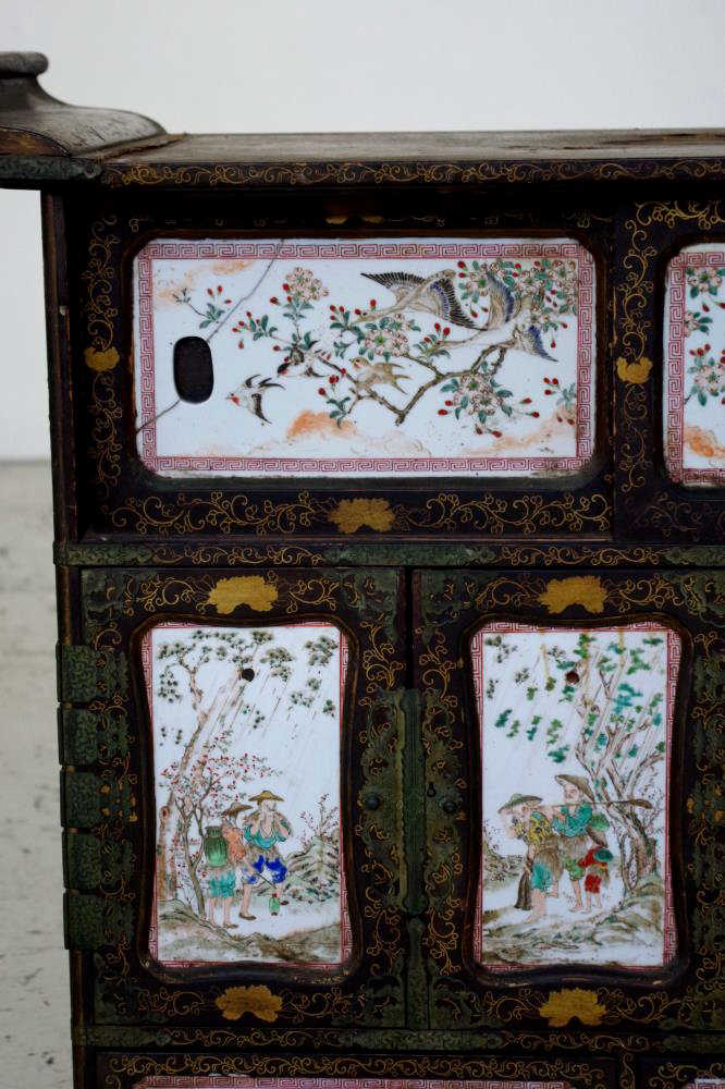 Antique Chinese altar cabinet - Image 2 of 9