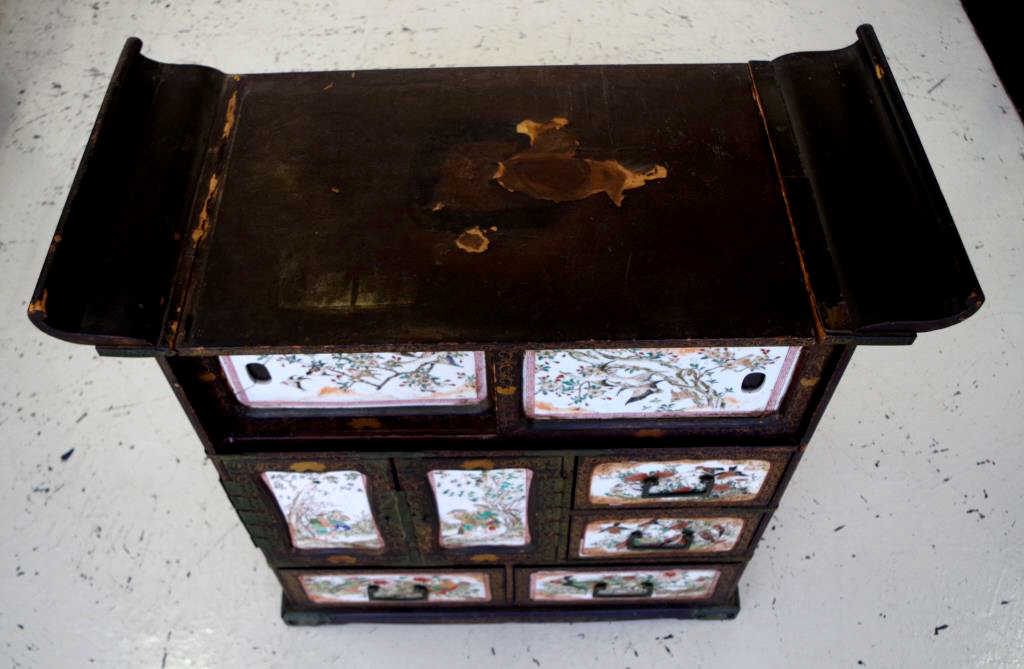 Antique Chinese altar cabinet - Image 7 of 9