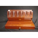 Davidoff wooden pipe stand