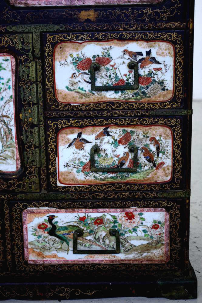 Antique Chinese altar cabinet - Image 4 of 9