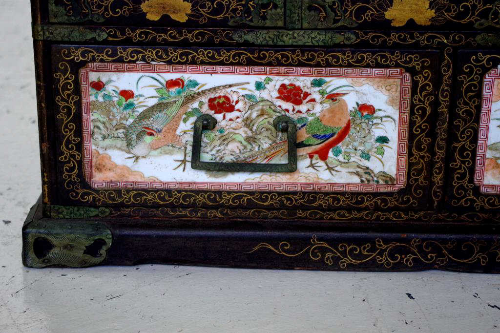 Antique Chinese altar cabinet - Image 5 of 9