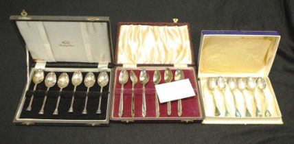 Cased set sterling silver teaspoons