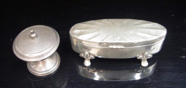 Sterling silver footed stud/button box - Image 2 of 4