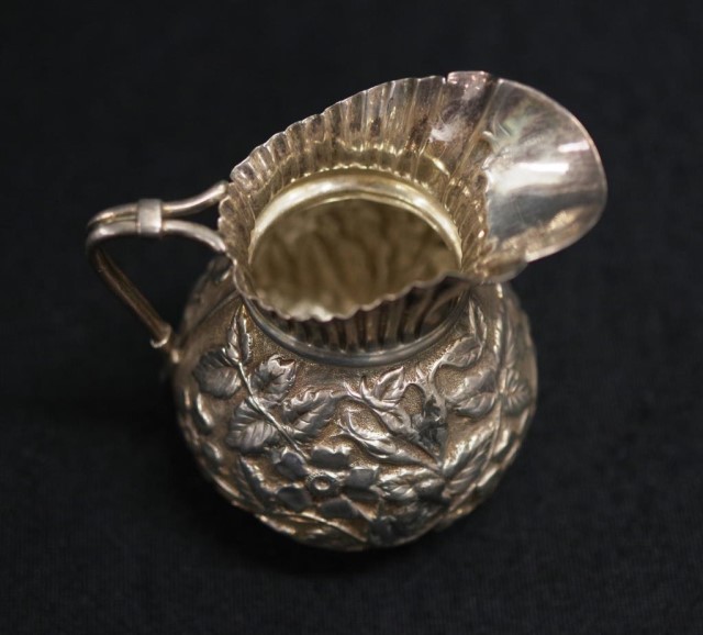 Victorian sterling silver cream jug - Image 3 of 4
