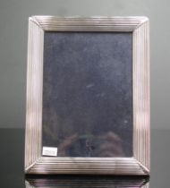 Sterling silver ribbed pattern picture frame