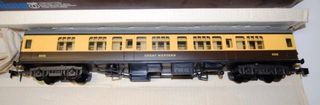 Lima Great Western 5015 passenger coach