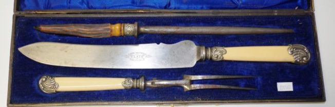 Vintage cased three piece carving set