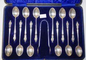 Cased set George V sterling silver teaspoons