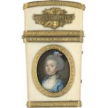 Französisch: um 1785/1790. Miniatur Portrait einer jungen Frau in Bla...