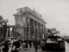 Chaldej, Jewgeni: Berlin, May 2, 1945