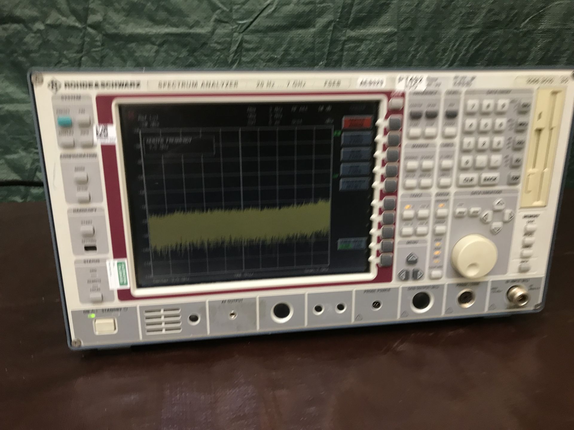 ID# 220087 Rohde & Schwarz FSEB 07 AE9329 20Hz - 7GHz Spectrum Analyzer - Image 11 of 18