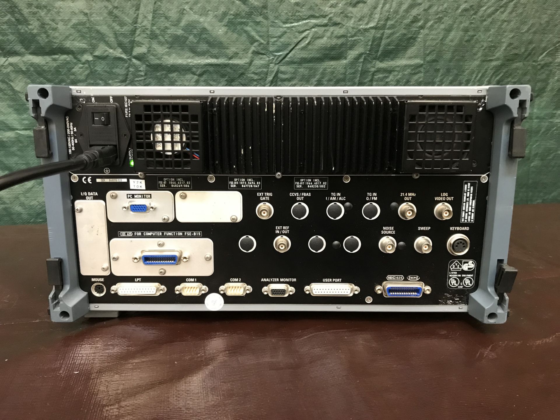 ID# 220087 Rohde & Schwarz FSEB 07 AE9329 20Hz - 7GHz Spectrum Analyzer - Image 17 of 18