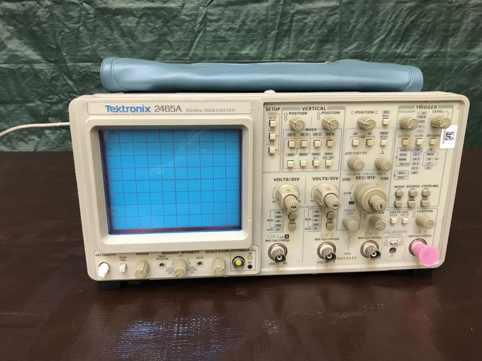 ID# 220049 Lot of 7 Tektronixs Test Instruments 2465A - Image 2 of 2