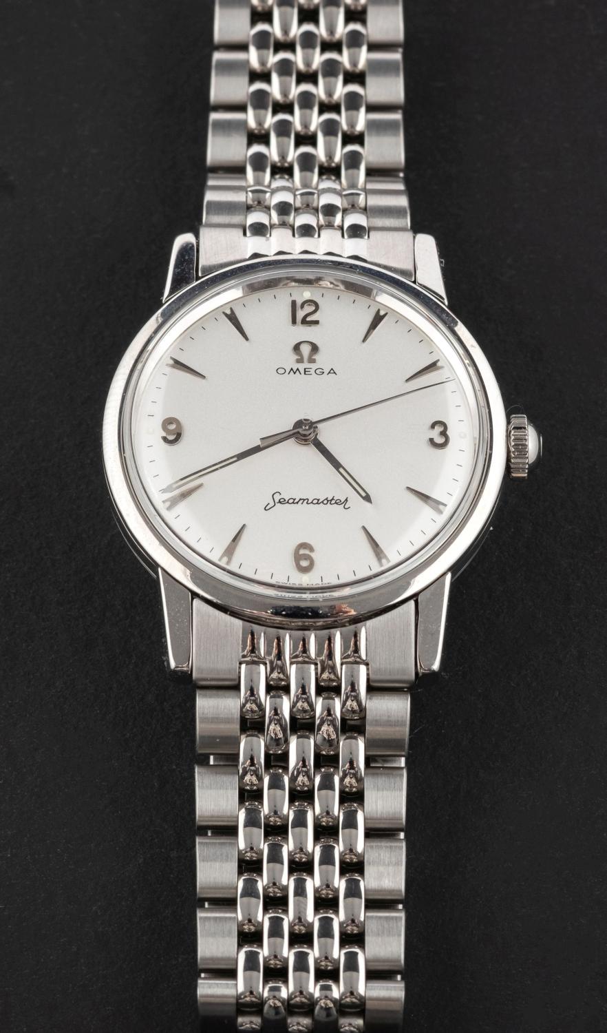 Omega, Seamaster stainless steel gentlemans wristwatch the dial with Arabic and baton numerals,