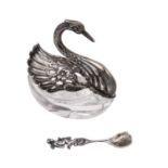 A Continental clear glass and silver mounted swan salt and spoon, bears import marks, 7.5cm.
