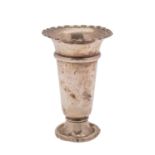 A George V silver vase, maker Synyer & Beddoes, Birmingham,