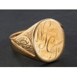 A 9ct gold signet ring, engraved with initials 'WTCF', with hallmarks for London, 1967,