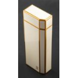 A Must de Cartier gold plated and cream lacquer lighter, numbered G95716 total length ca.