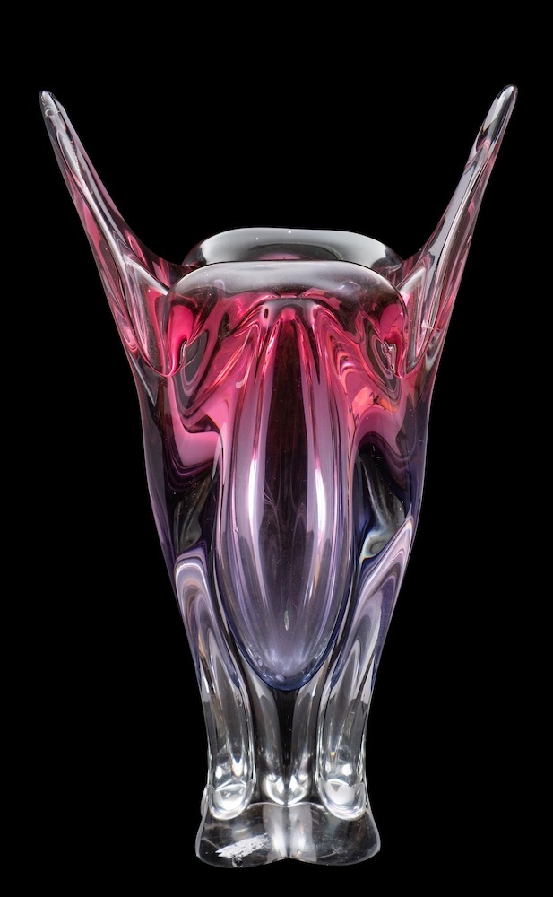 A Chribska 'sommerso' cats ear glass vase and a Murano centre piece, - Image 4 of 4