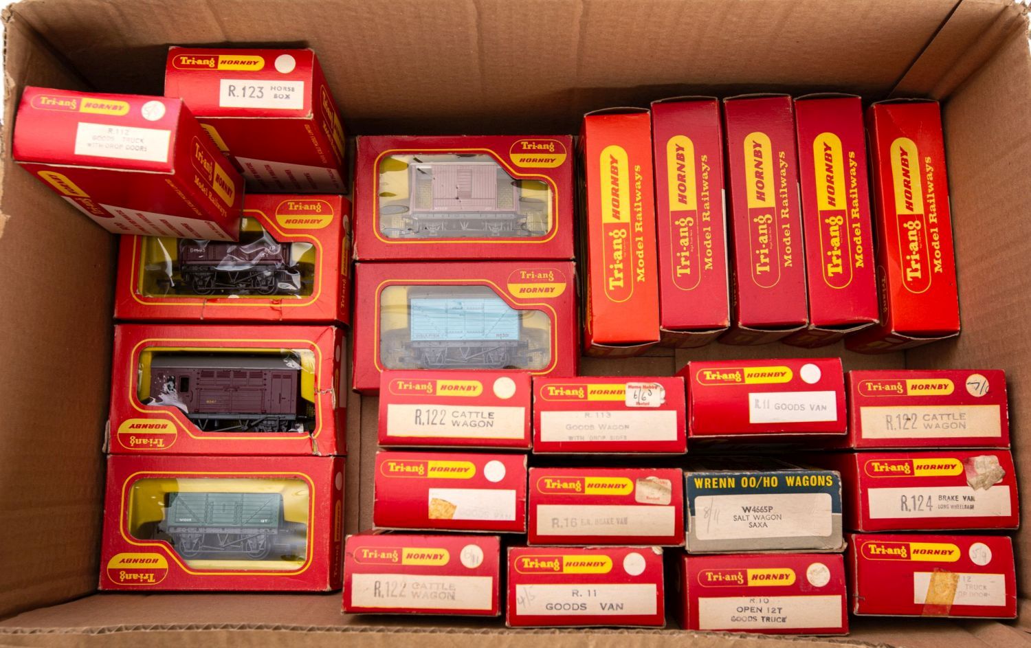 Tri-ang/Hornby OO/HO gauge. A boxed group of twenty three goods wagons, including R.