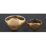 Two 9ct gold signet rings, with halllmarks for Birmingham, 1941, and 1997, length of ring heads ca.
